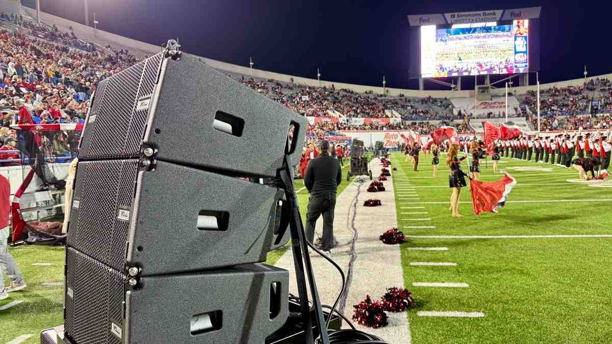 dBTechnologies llevó el sonido al Liberty Bowl de AutoZone